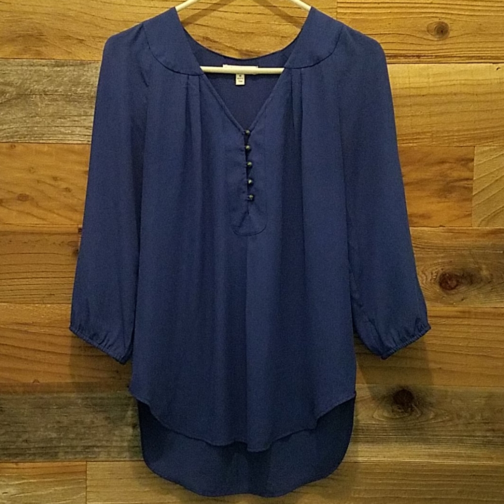 Flowy, blue tunic with embellishments